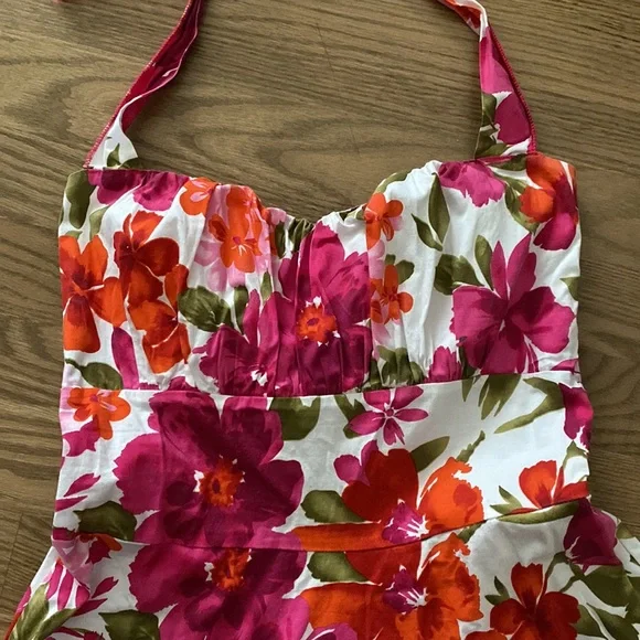 Sundress - Picture 2 of 3